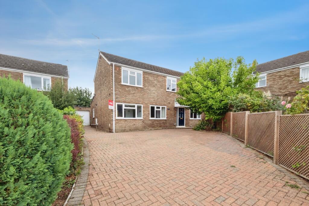 Main image of property: Mansel Close, Cosgrove, Milton Keynes, Northamptonshire, MK19
