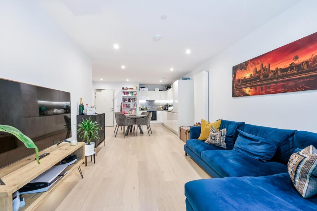 Main image of property: John Cabot House, Royal Wharf, E16