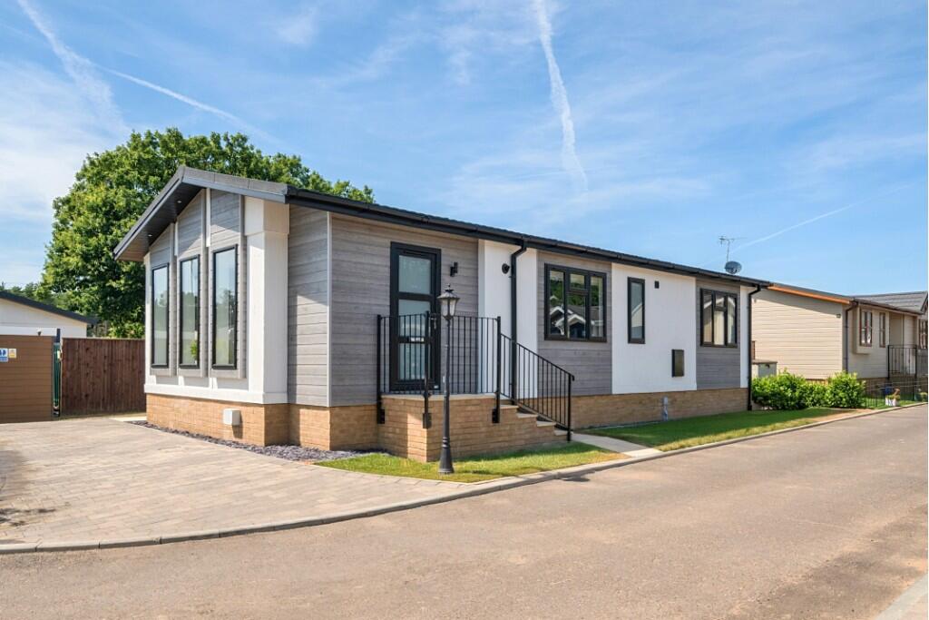 Main image of property: Hogmoor Road,
Whitehill,
Bordon,
GU35 9HW