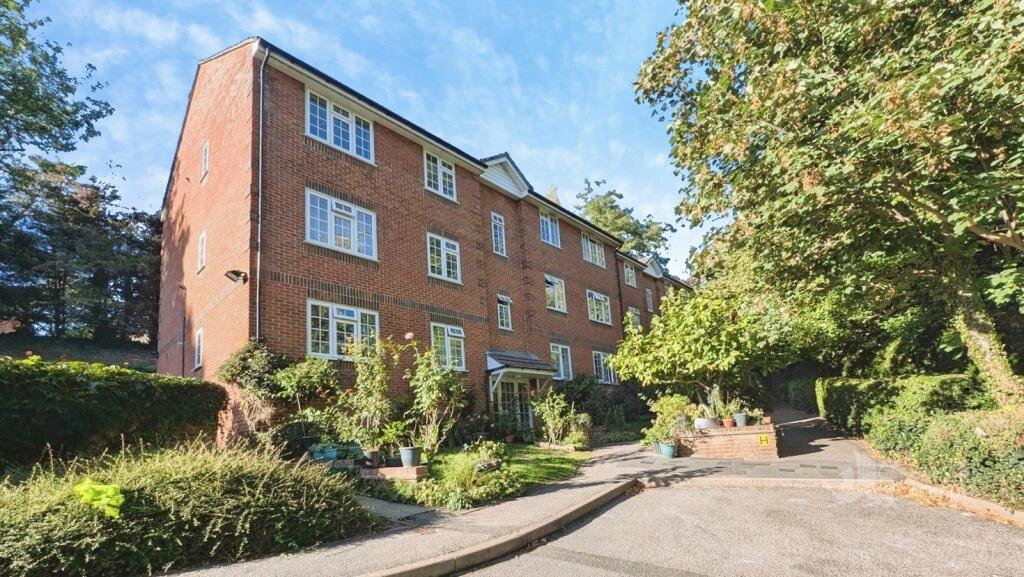 Main image of property: Spindlewood Gardens, Croydon, CR0