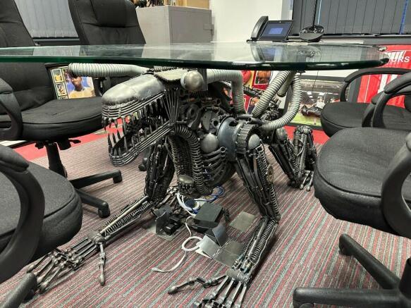 3rd Flr Alien Table