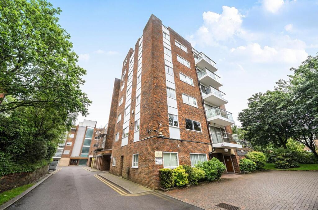Main image of property: Oak Lodge Close, Stanmore, HA7