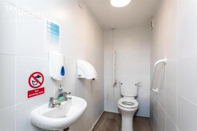 Shop Unit Toilet