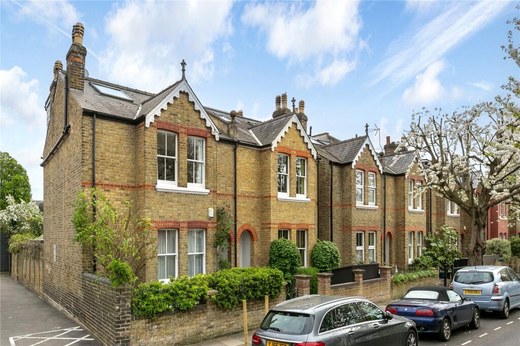 Main image of property: Broadway Avenue, St Margarets, Twickenham, TW1