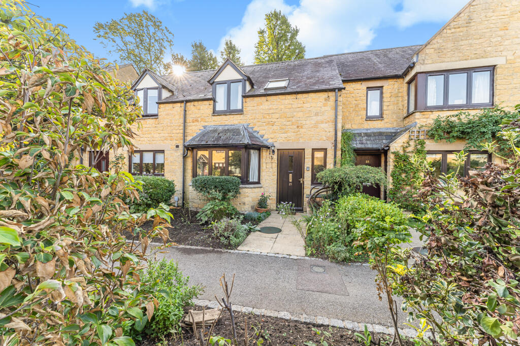 Main image of property: The Lanes, Bampton, Oxfordshire