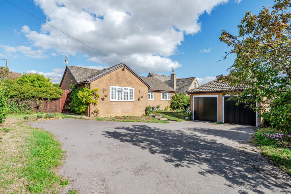 Main image of property: Shilton Road, Carterton, Oxfordshire