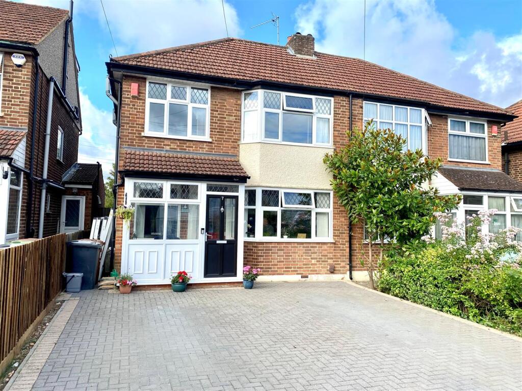 Main image of property: Dove Lane, Potters Bar