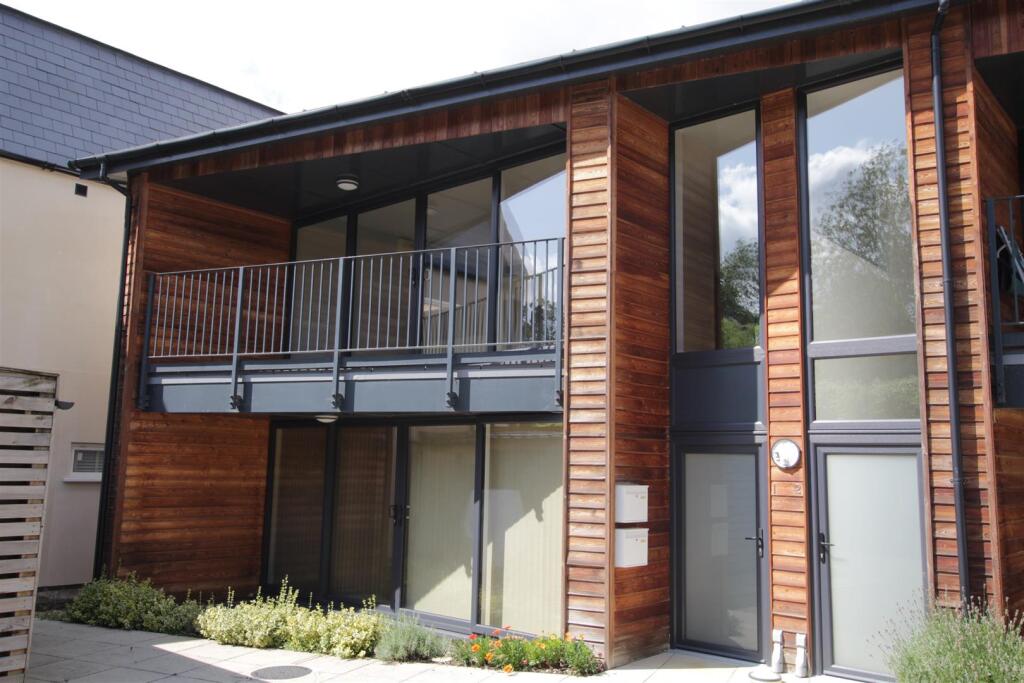 Main image of property: Newtown Court, Stamford