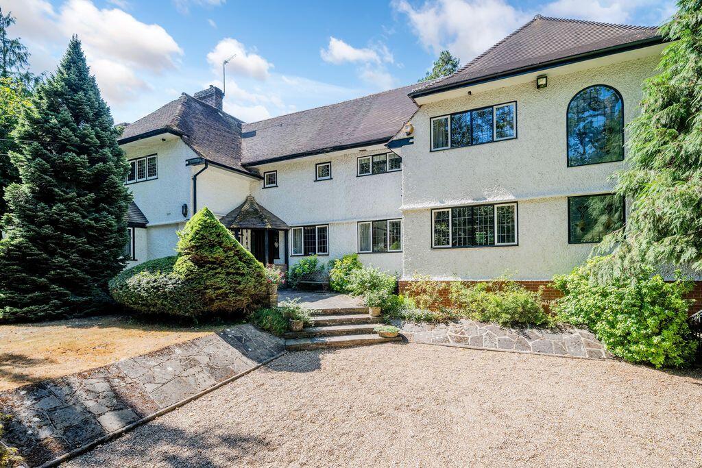 Main image of property: How Lane, Chipstead