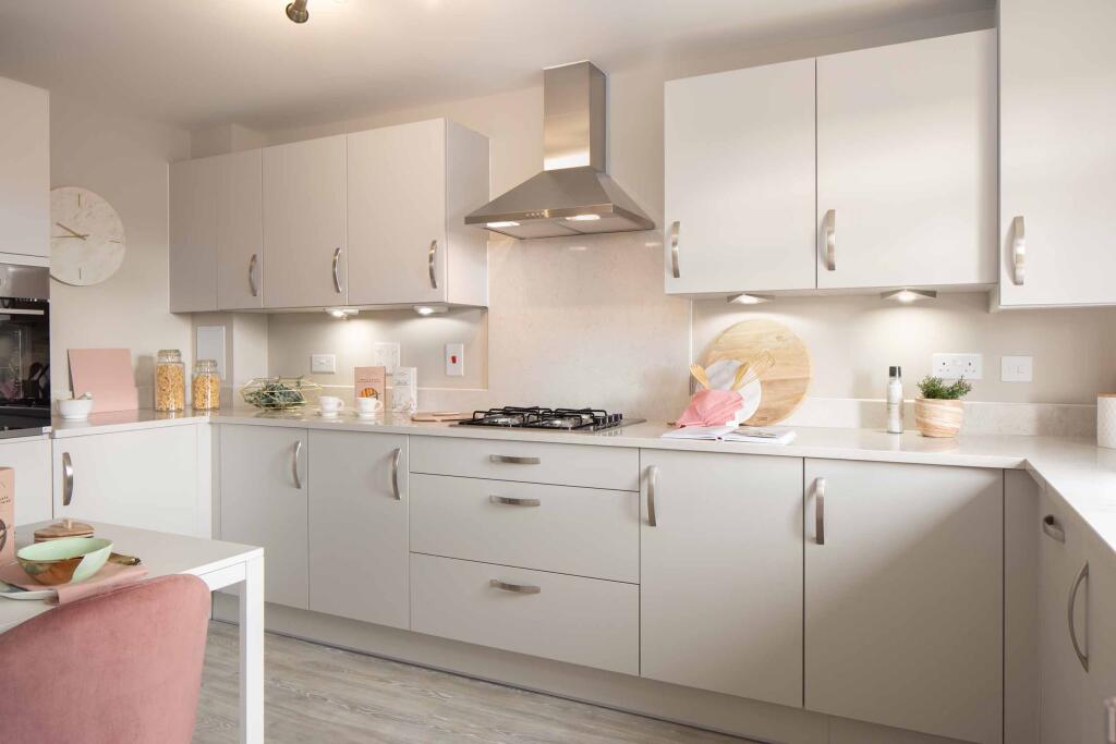 Main image of property: Phoenix Lane,
Fernwood,
Newark,
NG24 3UA