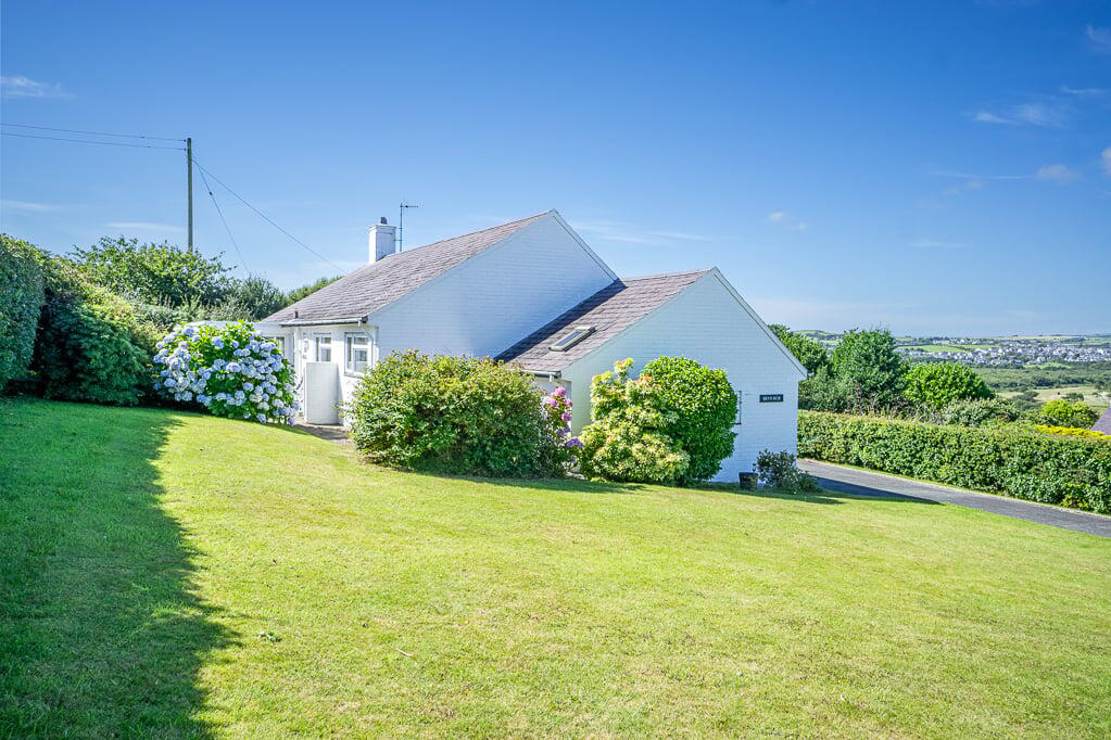 Main image of property: Bwlchtocyn, Pwllheli, LL53