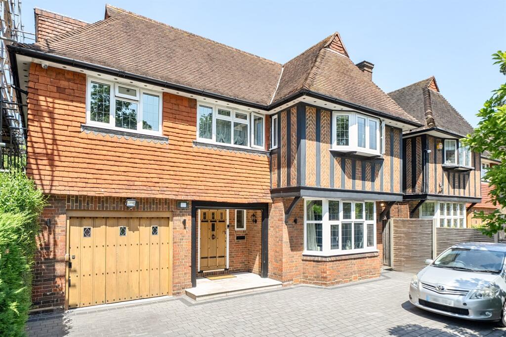 Main image of property: Bedford Hill, SW16