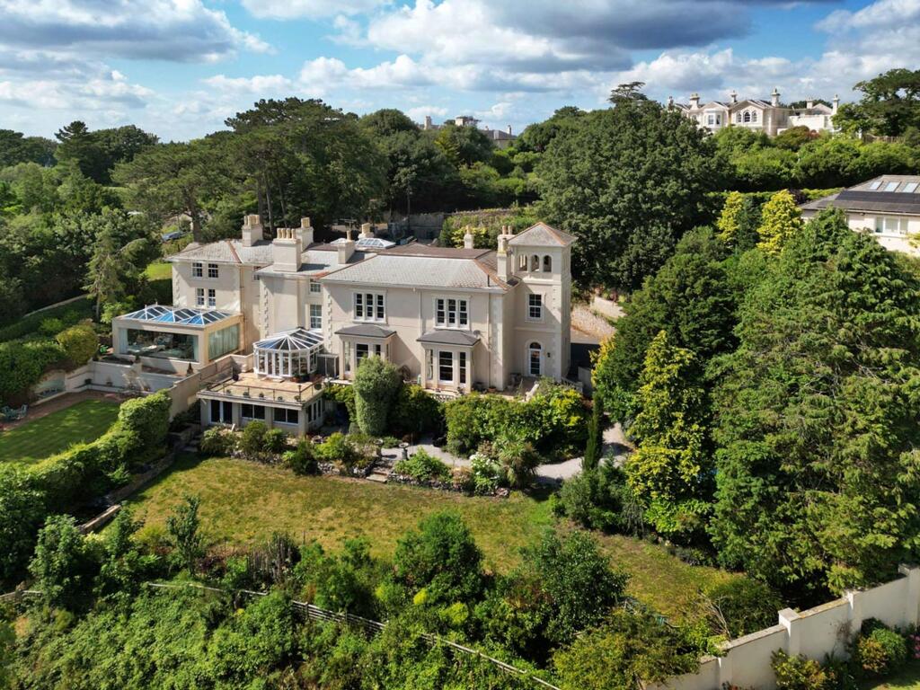 Main image of property: Lincombes, Torquay