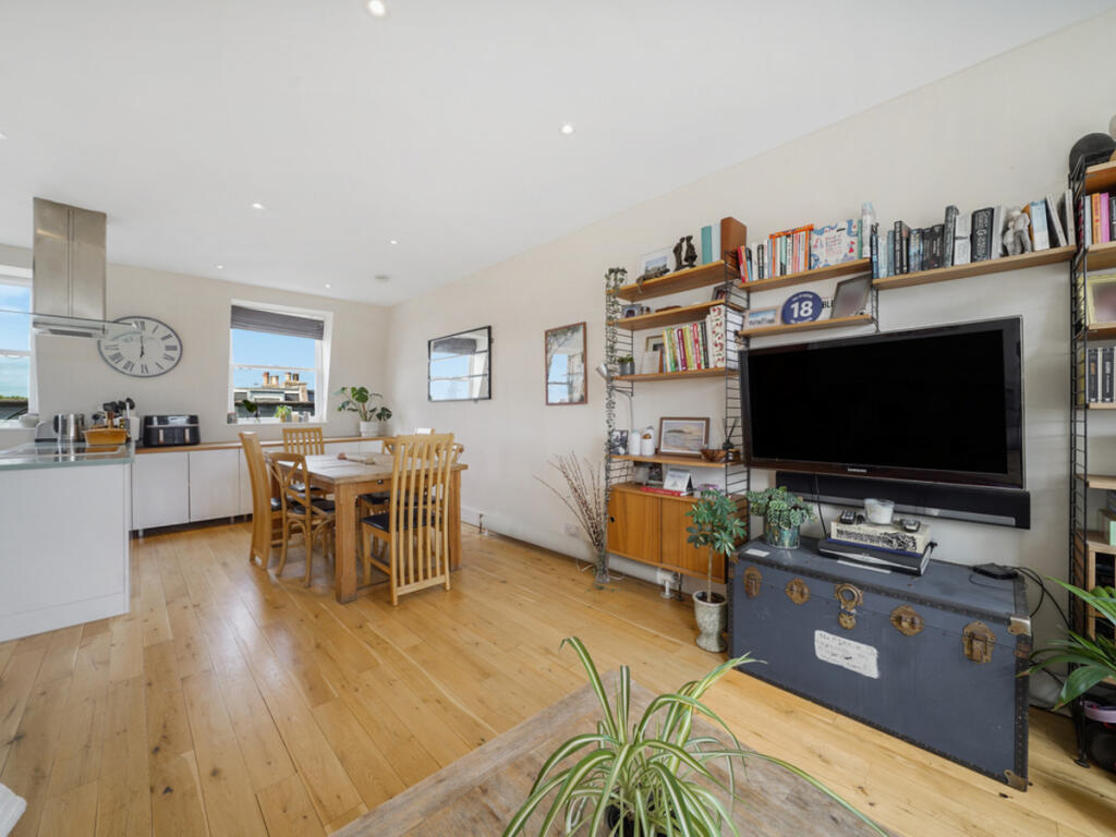Main image of property: Battersea Park Road, London, SW11