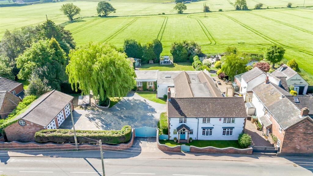Main image of property: 3 The Cottages, Lynn Lane, Lynn, Lichfield, Staffordshire