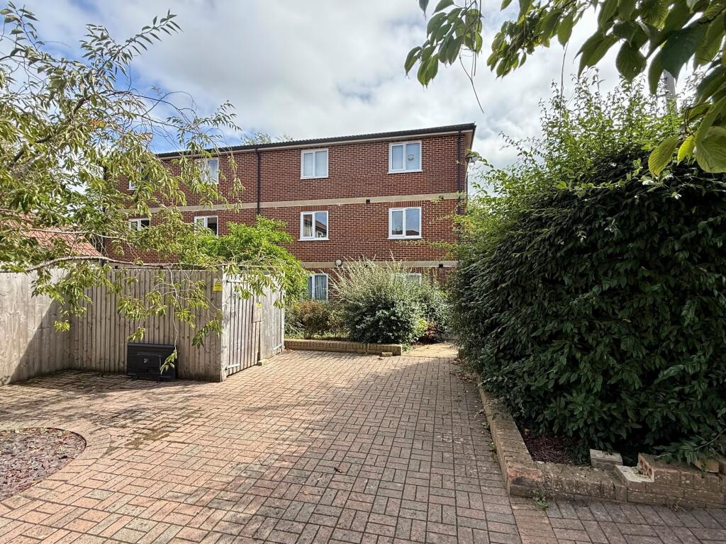 Main image of property: Flat , Brook Court, Cater Road, Bristol