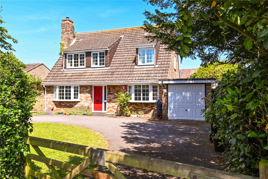 Main image of property: Knowland Drive, Milford on Sea, Lymington, Hampshire, SO41