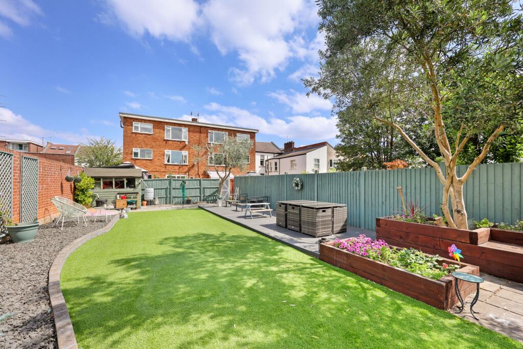 Main image of property: Chelmer Court, Gordon Road, South Woodford, E18