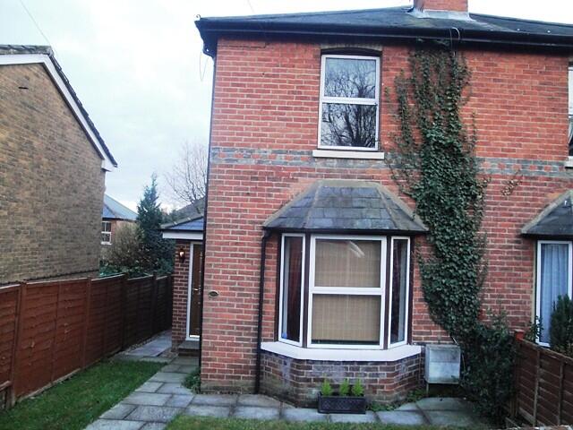 Main image of property: 2 bedroom Semi-Detached House in Godalming