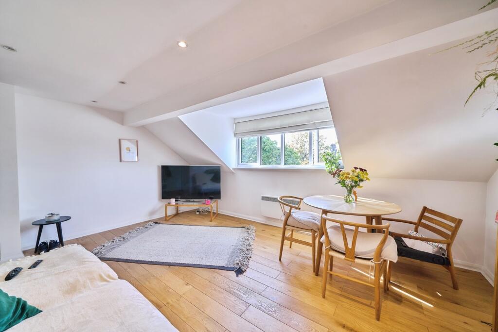 Main image of property: Forest Road, London, E11