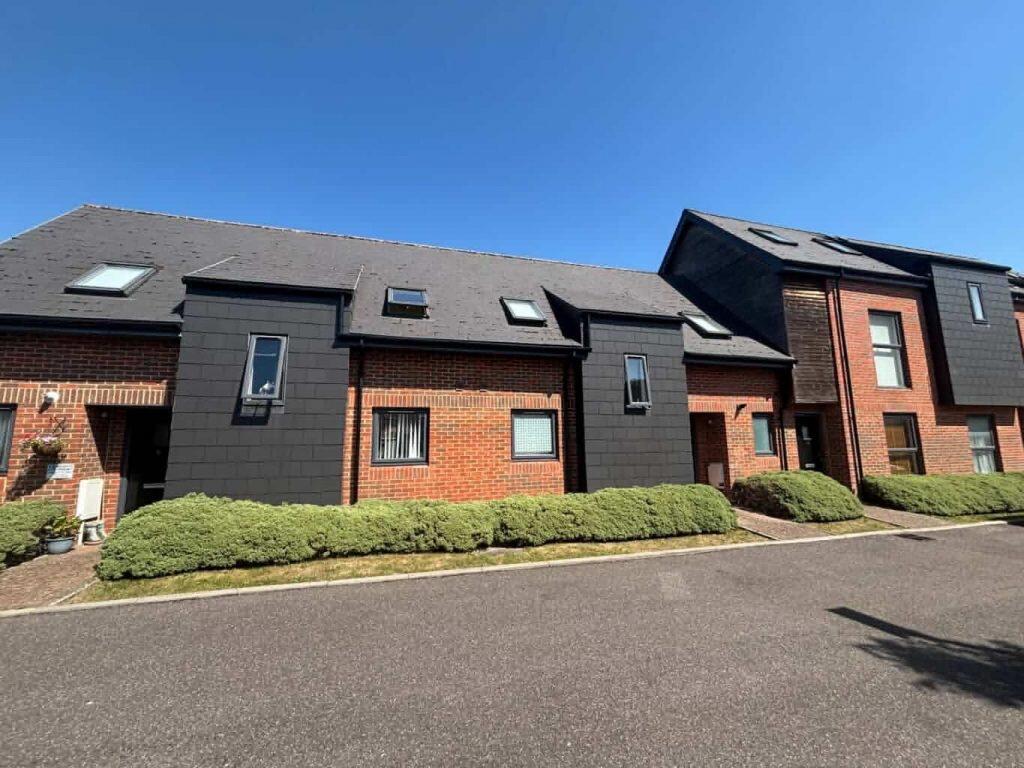 Main image of property: Faircross Court Thatcham