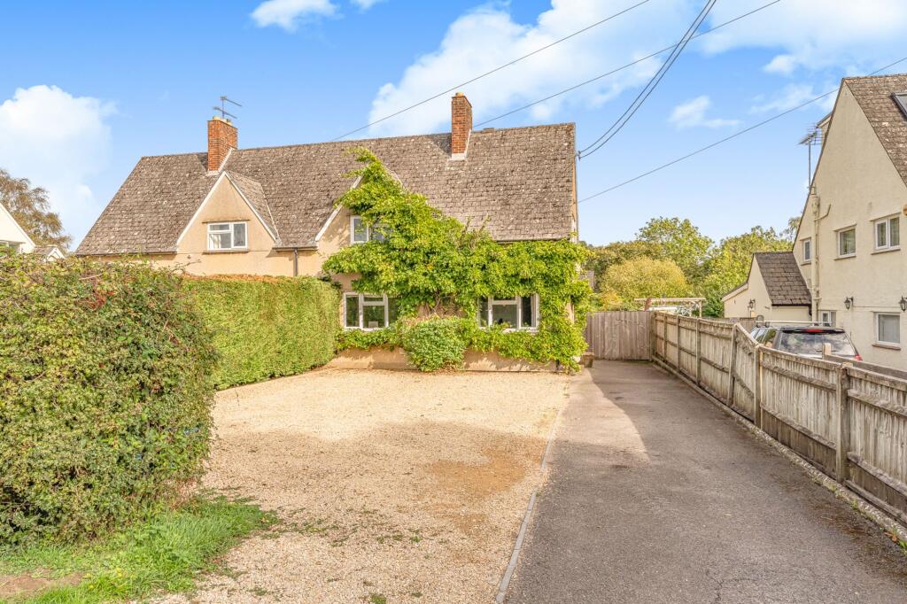 Main image of property: Common Road, North Leigh, OX29