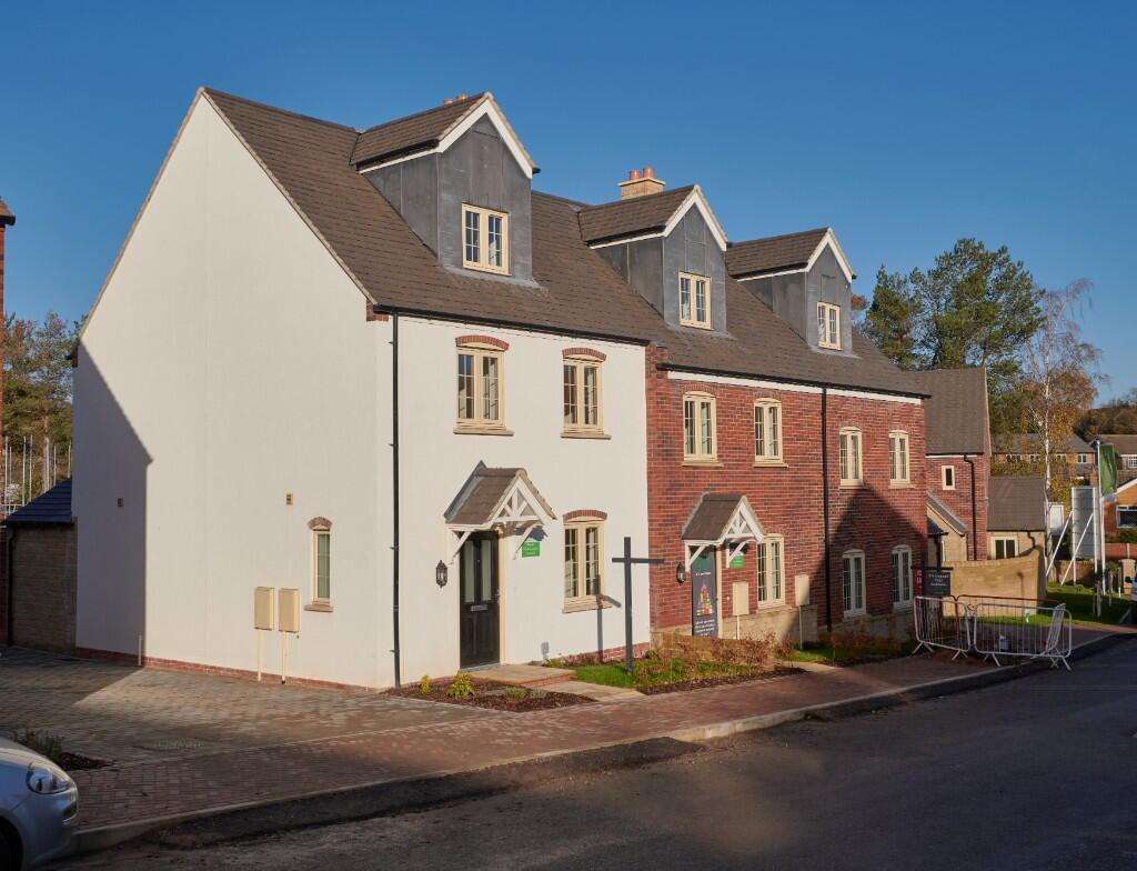 Main image of property: Allsebrooke Way, Ravenshead, Nottinghamshire, 
NG15 9AY