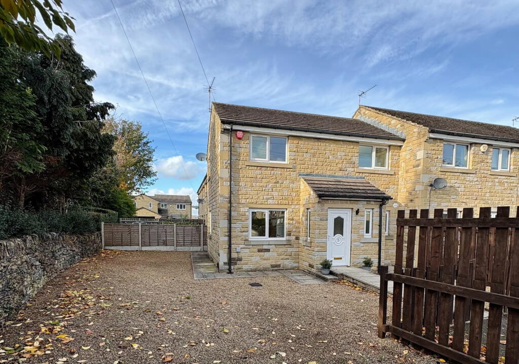 Main image of property: 5 Hall Garth, Huddersfield, Huddersfield, HD5 0BY