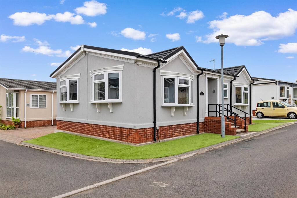 Main image of property: Sunset Drive, Dodwell, Stratford-Upon-Avon