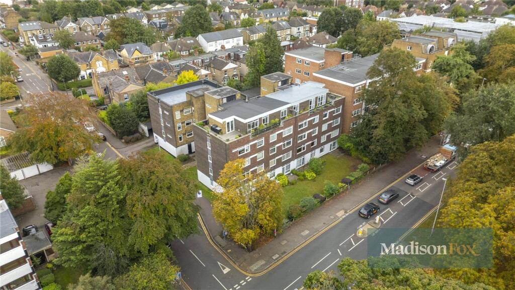 Main image of property: Woodford Road, London, E18