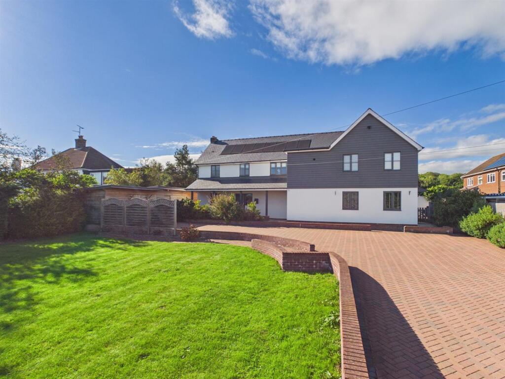 Main image of property: Dyffryn, Breiddon Way, Guilsfield, Welshpool