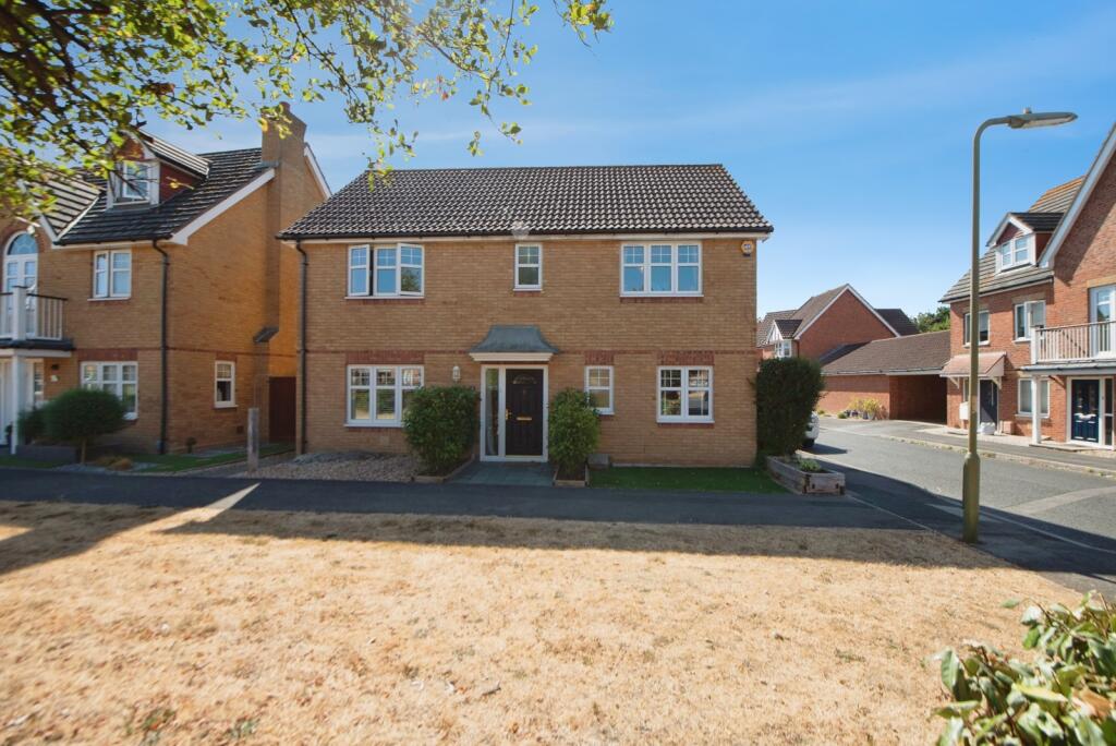 Main image of property: Seafire Road, LEE-ON-THE-SOLENT, Hampshire, PO13