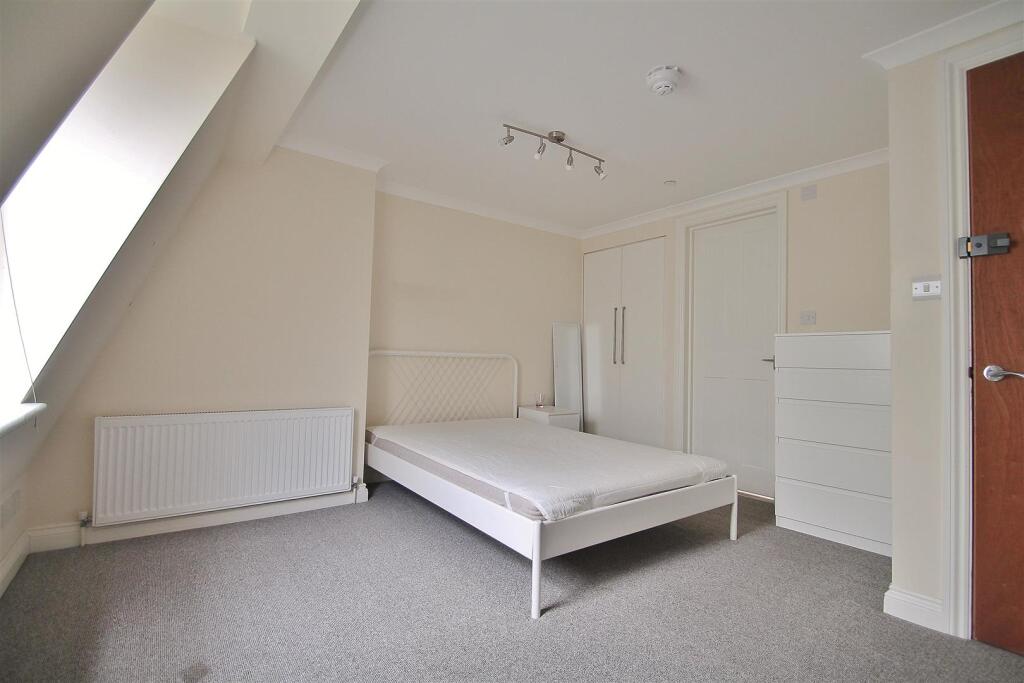 Main image of property: Room Five 11 Milton Place, Gravesend, Kent