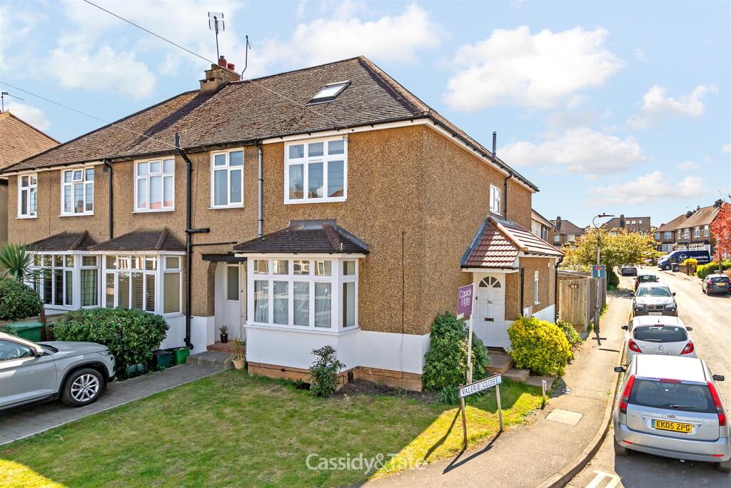 Main image of property: 15b Campfield RoadSt AlbansHertfordshire