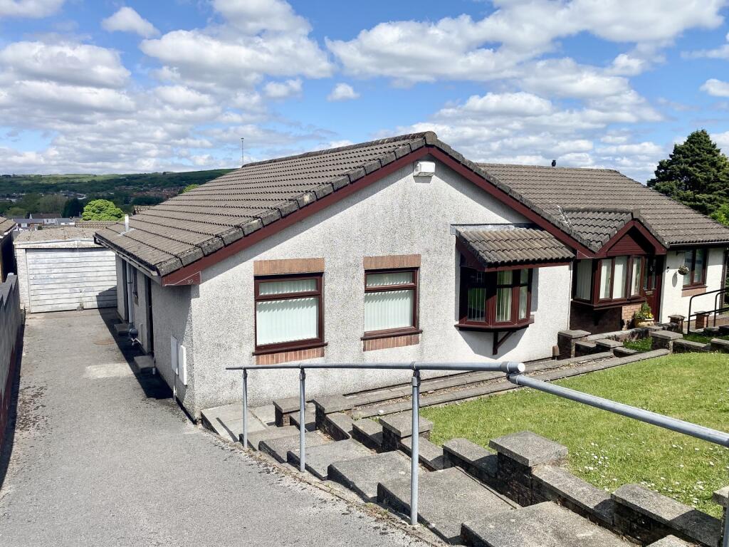 Main image of property: Lon Brynawel, Llansamlet, Swansea, City And County of Swansea.