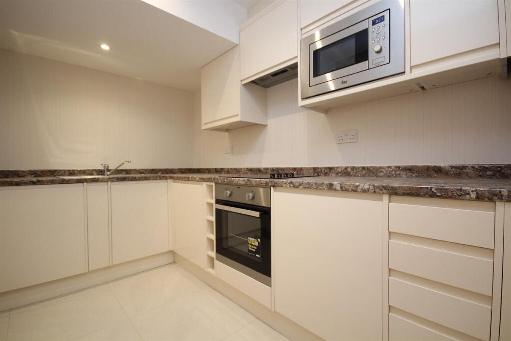 Main image of property: North Acton Road, London, NW10 6