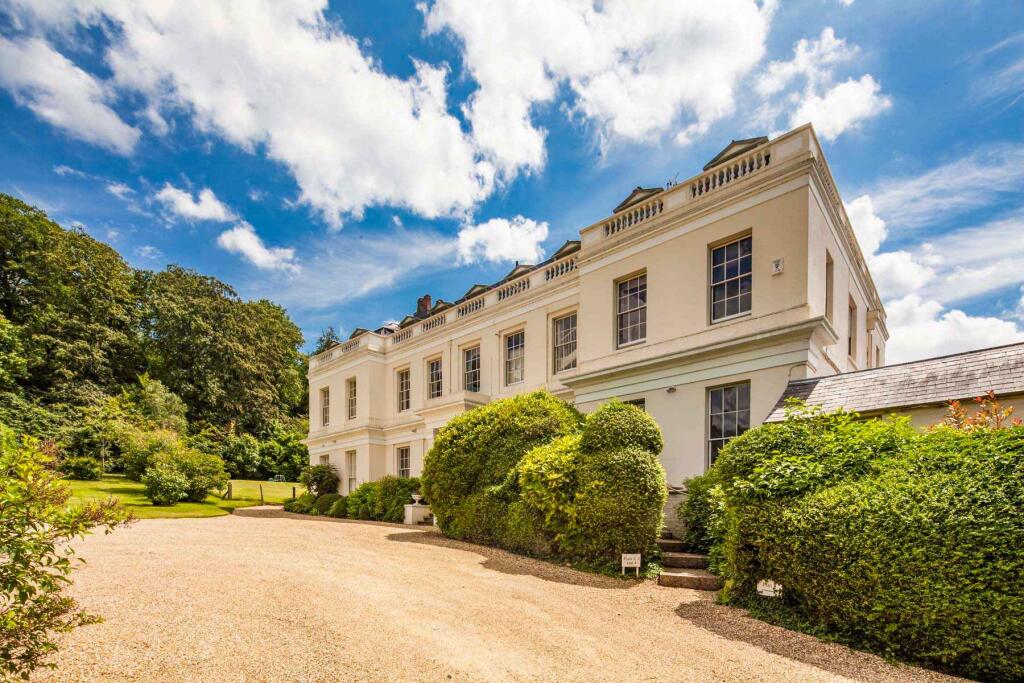 Main image of property: Flat 4 Sulham House, Sulham