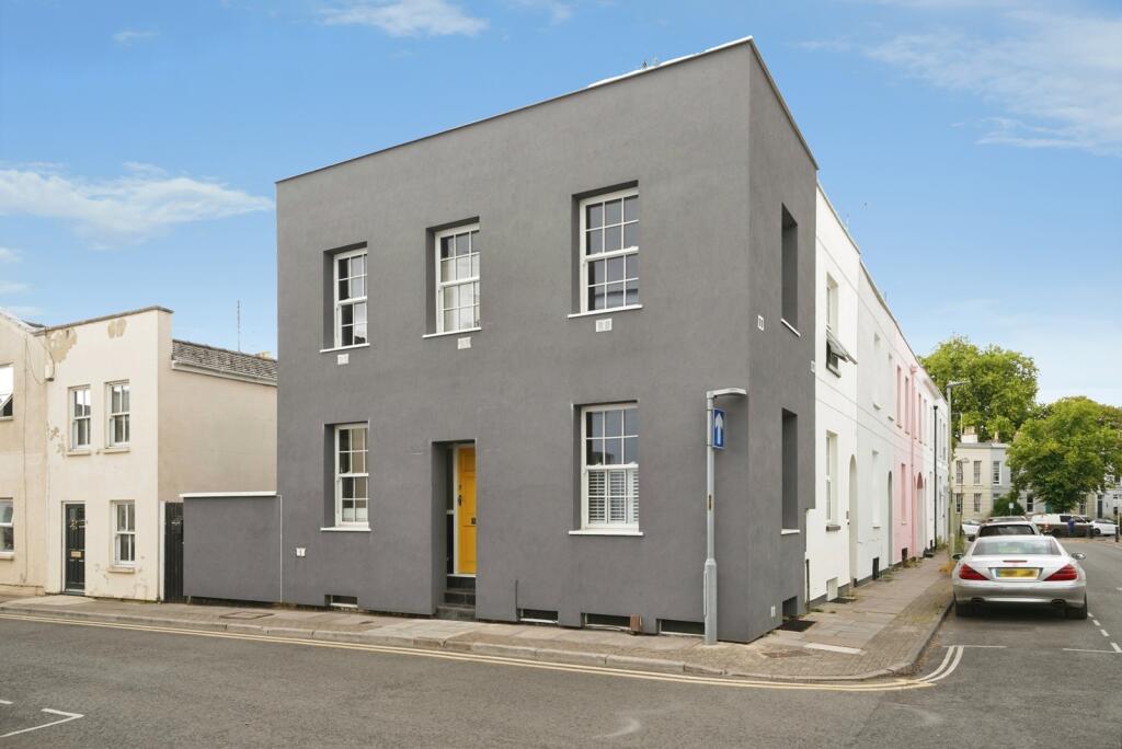 Main image of property: Portland Place, Cheltenham, Gloucestershire, GL52