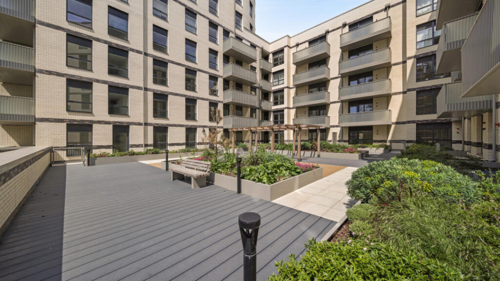 Main image of property: Wharf Twenty One
Brighton Rd,
Brighton
BN43 6FA
