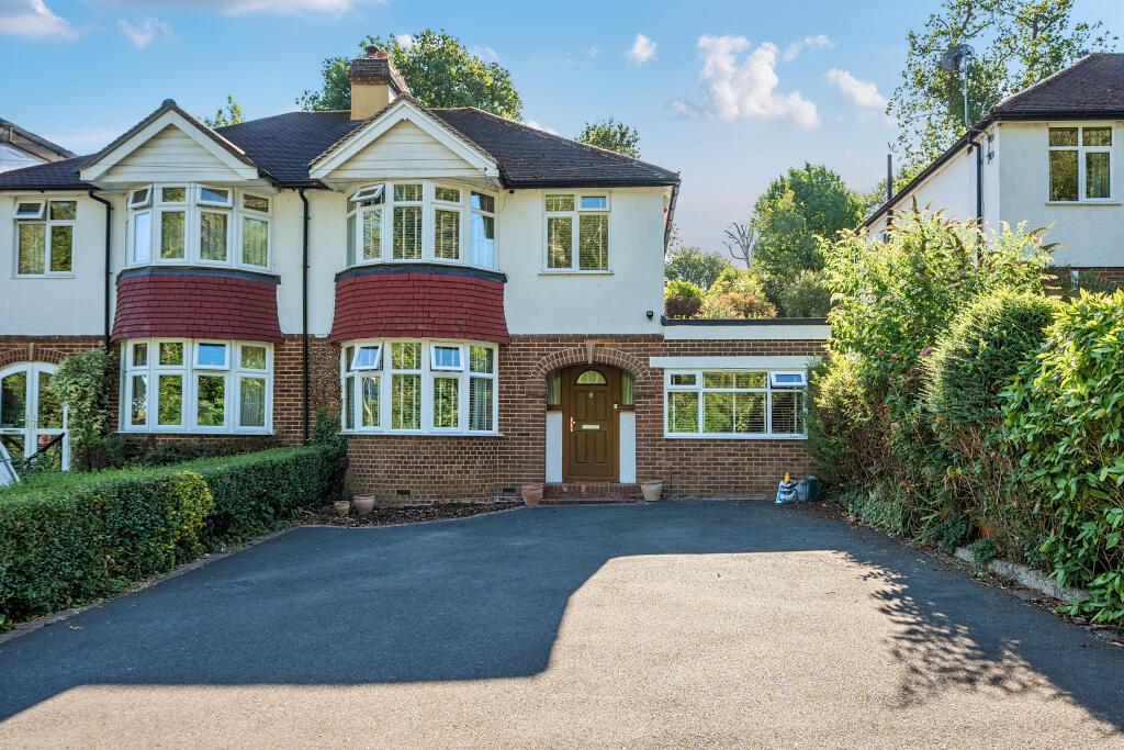 Main image of property: Whyteleafe Hill, Whyteleafe, CR3