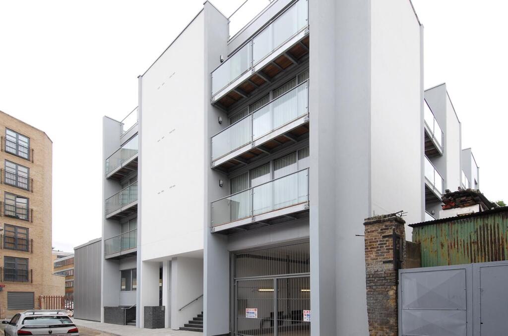 Main image of property: 8 Dereham Place, Shoreditch, EC2A