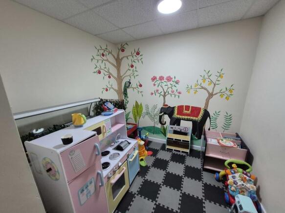 Photo 11