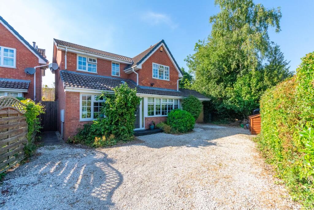 Main image of property: Huntsmans Gate, Burntwood, WS7