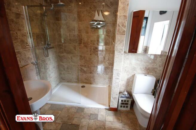 ENSUITE SHOWER ROOM