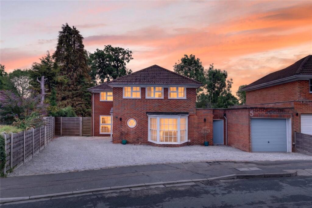 Main image of property: Flintgrove, Bracknell, Berkshire, RG12