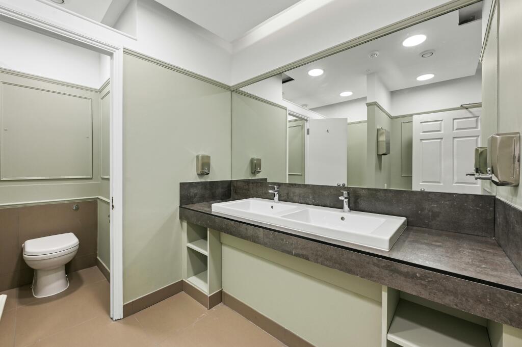 OLNMRK11ConnaughtPlace3rdFloor14.JPG