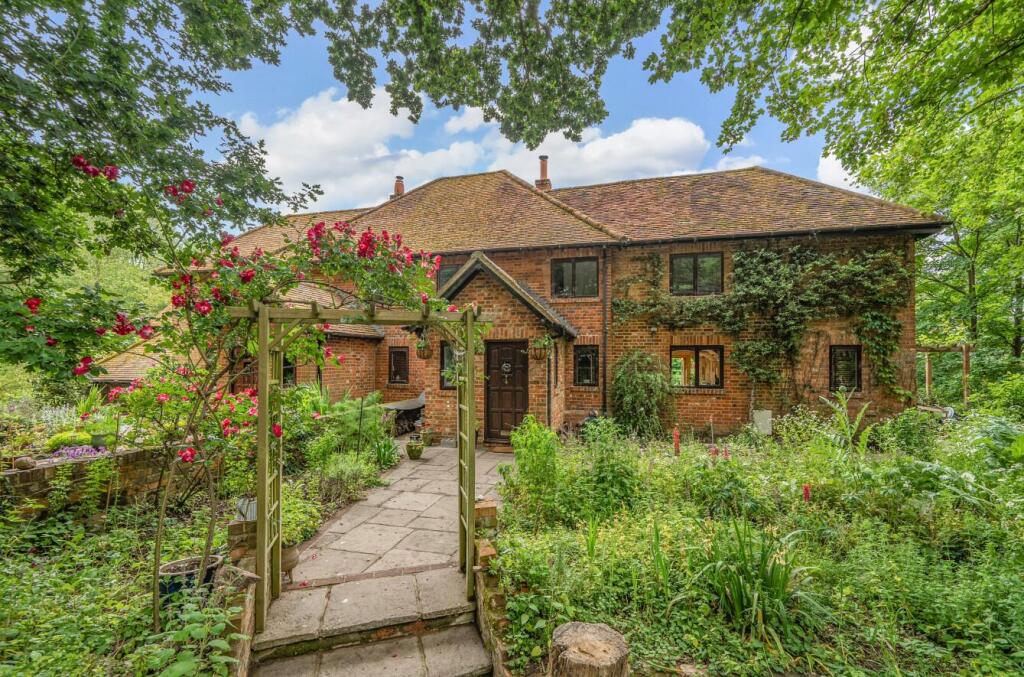 Main image of property: Tagg Lane, Dunsden, Reading, Oxfordshire, RG4