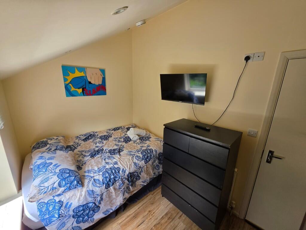 Main image of property: St. Pauls Avenue, London, NW2