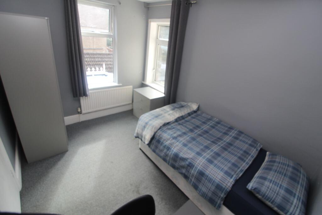 Main image of property: Northumberland Avenue, Reading, RG2