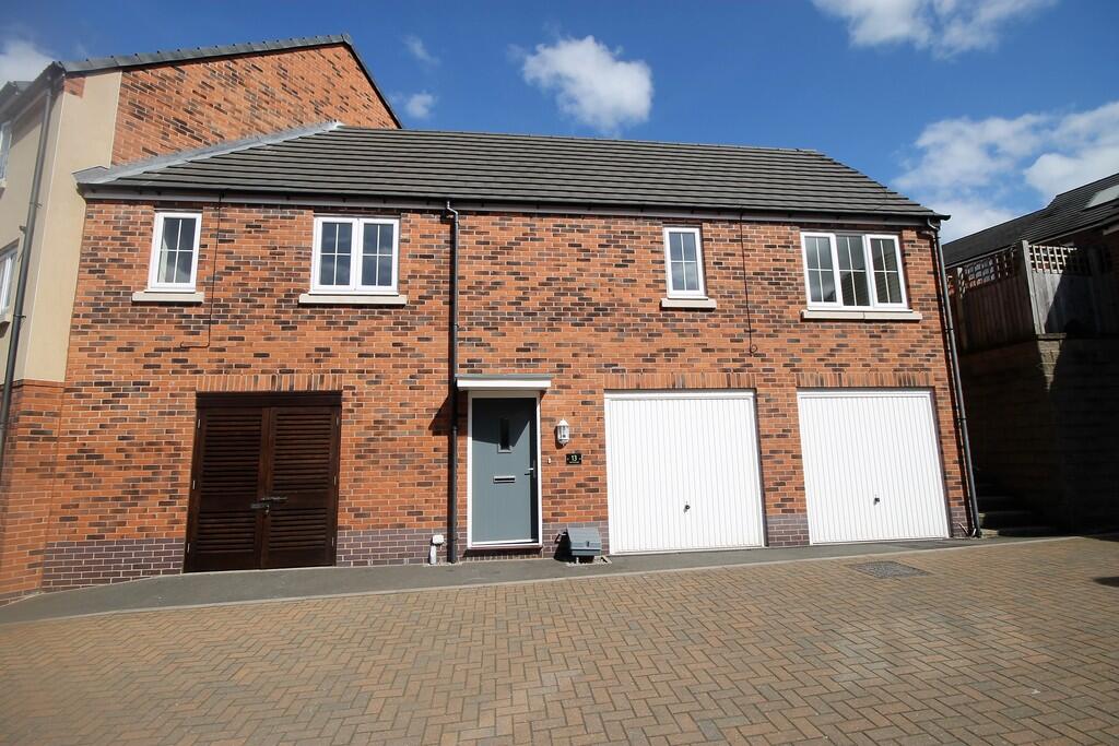 Main image of property: Two Yard Lane, Nuneaton